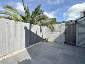 Photo 7- click for photo gallery